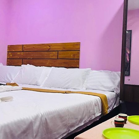 Skyway Rooms 蓬蒂切里 外观 照片