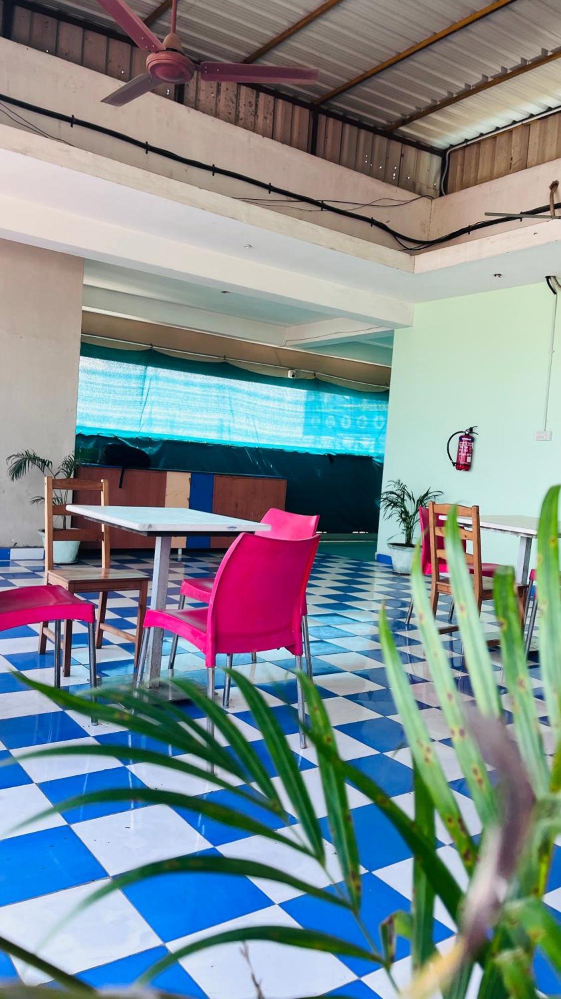 Skyway Rooms 蓬蒂切里 外观 照片