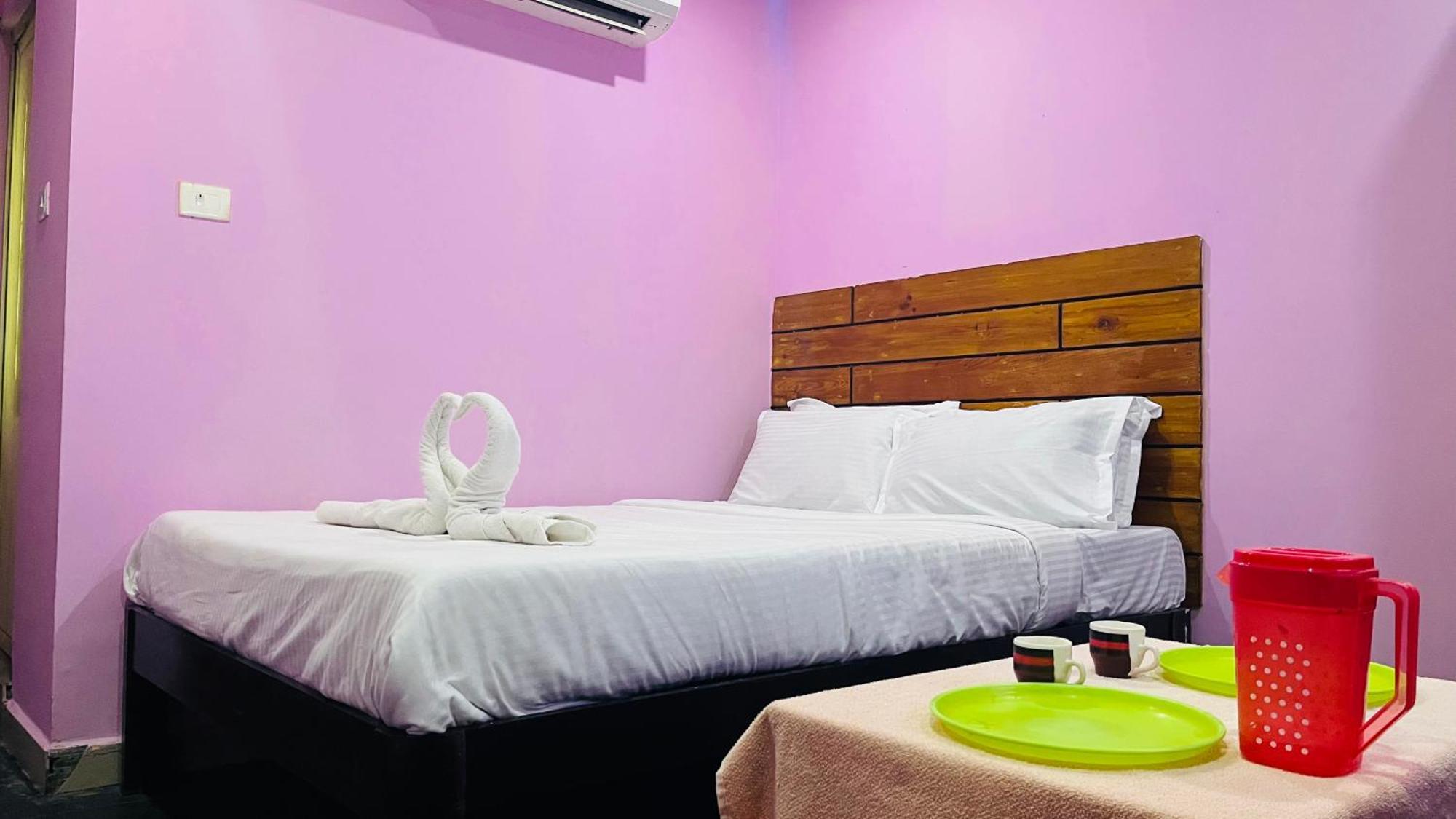 Skyway Rooms 蓬蒂切里 外观 照片