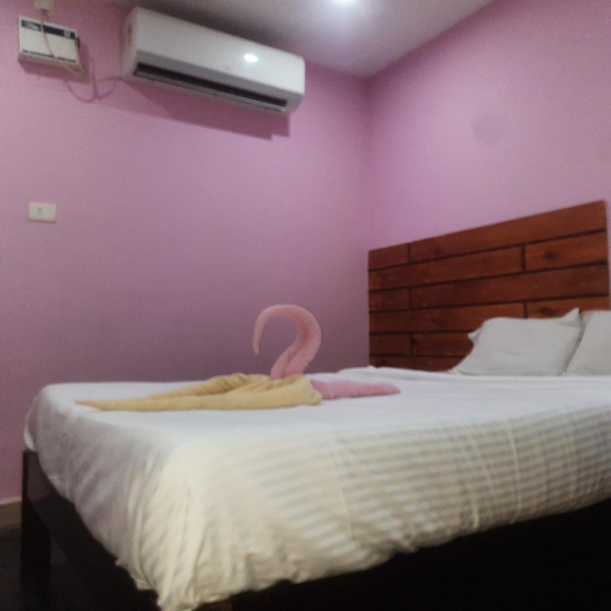 Skyway Rooms 蓬蒂切里 外观 照片
