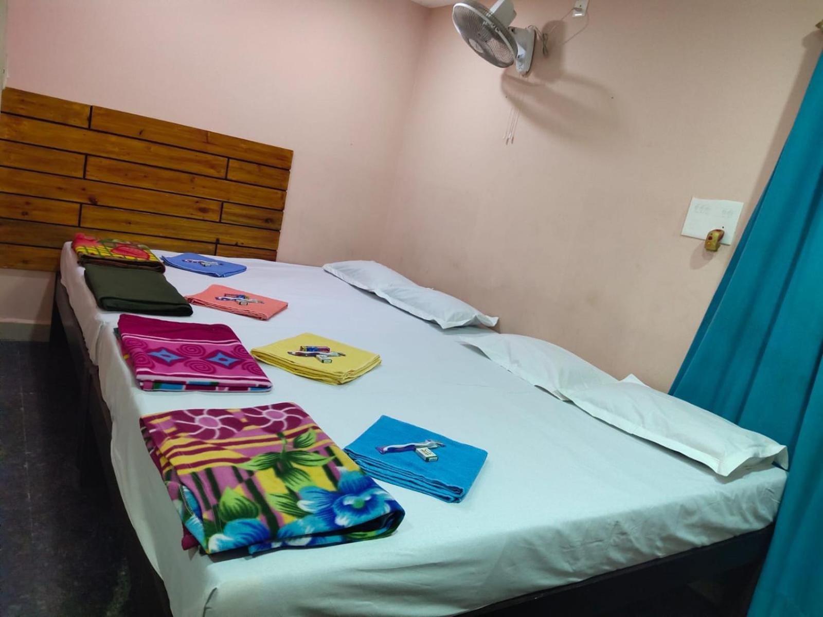 Skyway Rooms 蓬蒂切里 外观 照片