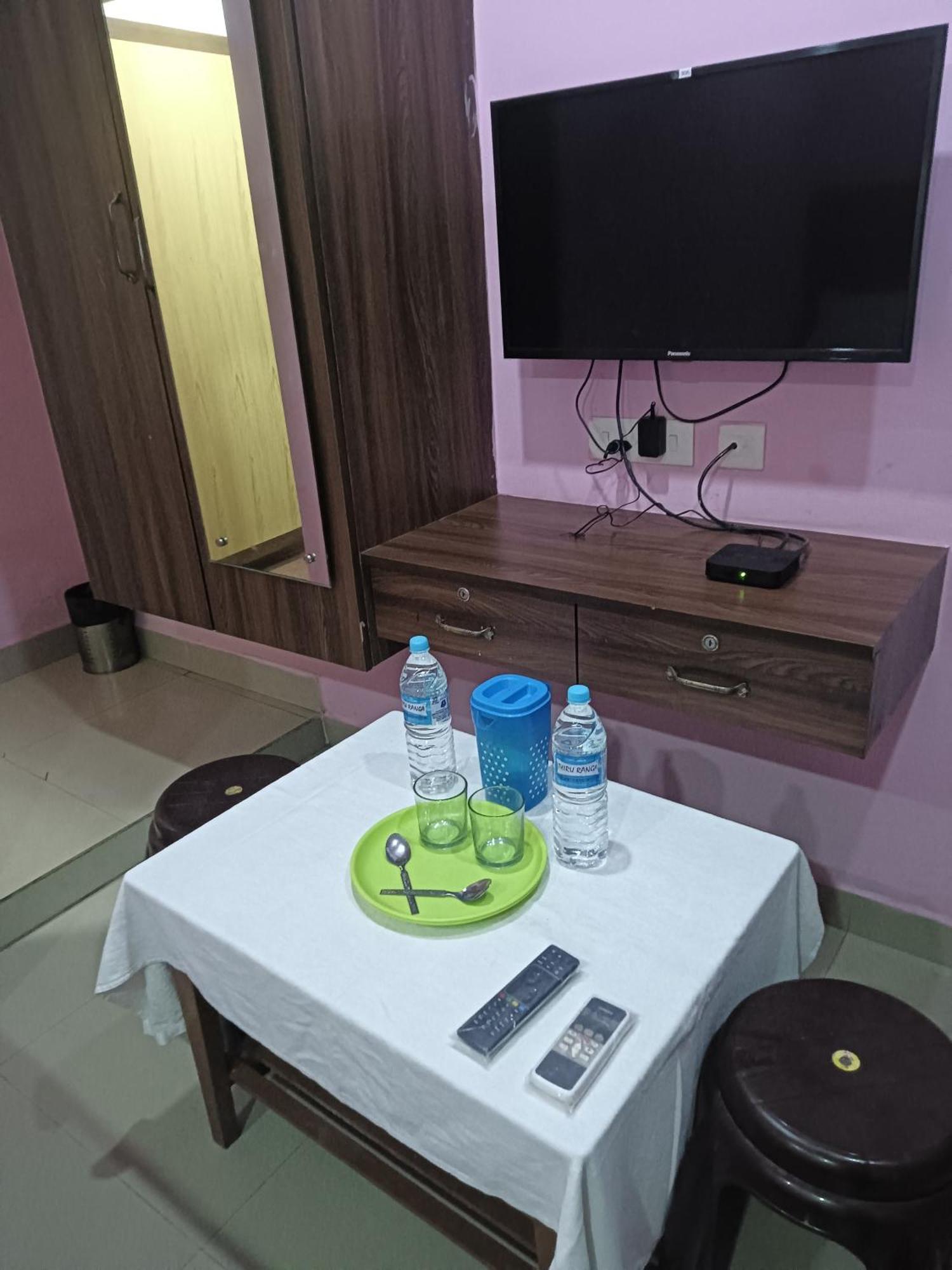 Skyway Rooms 蓬蒂切里 外观 照片