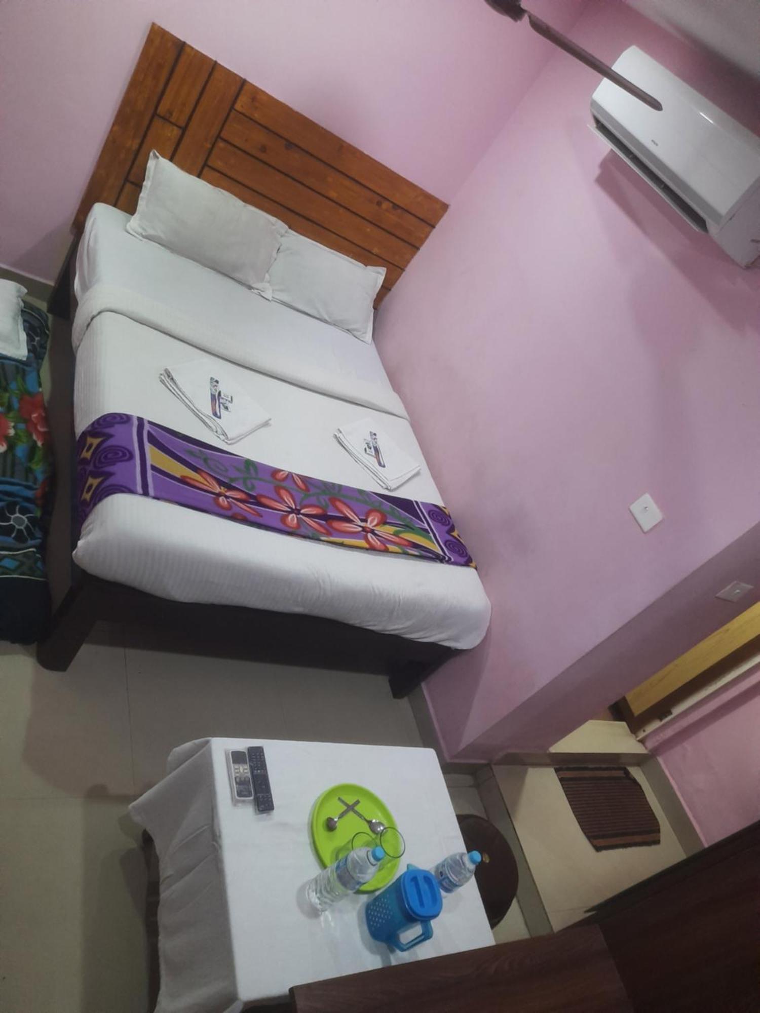 Skyway Rooms 蓬蒂切里 外观 照片